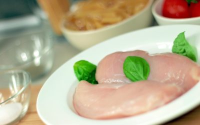 La carne de pollo es un alimento saludable con bajo contenido de grasas