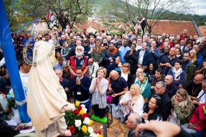 Reina de la Paz: “Queridos hijos: la voluntad y el amor del Padre Celestial hacen que yo esté aquí, en medio de ustedes”