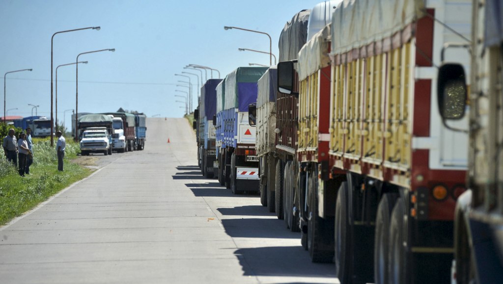 Fadeeac pide la revisión de la disposición que restringe la circulación de camiones