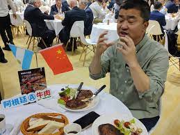 Carne argentina en la Sial China: avalancha  de compradores y show de influencers