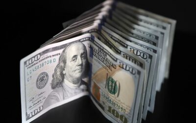 El dólar blue retrocede otro paso mientras los financieros rebotan