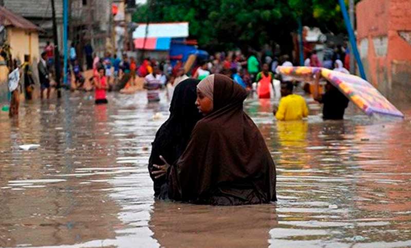 Al menos 50 muertos y 700.000 desplazados por inundaciones en Somalia