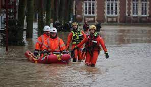 Inundaciones y nieve en el noroeste de Europa tras la última tormenta atlántica