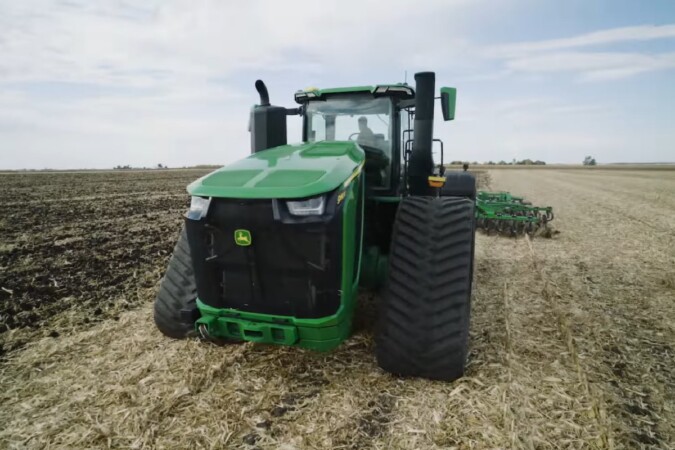 John Deere presentó el tractor más potente del mundo