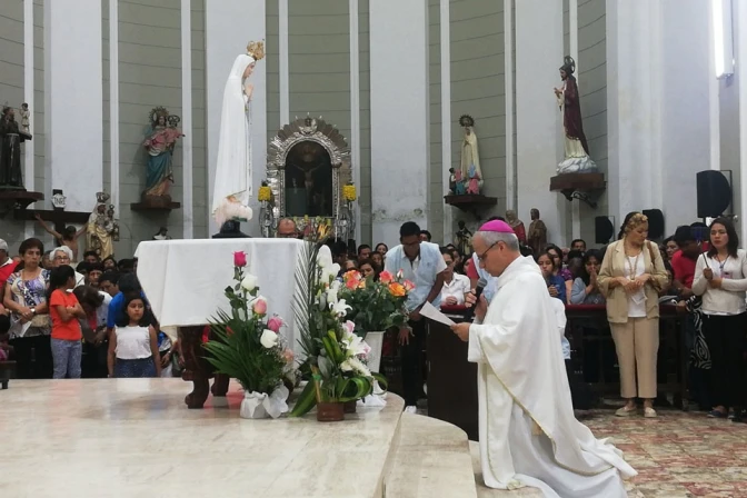 Hoy la Iglesia Católica celebra a Nuestra Señora de Fátima