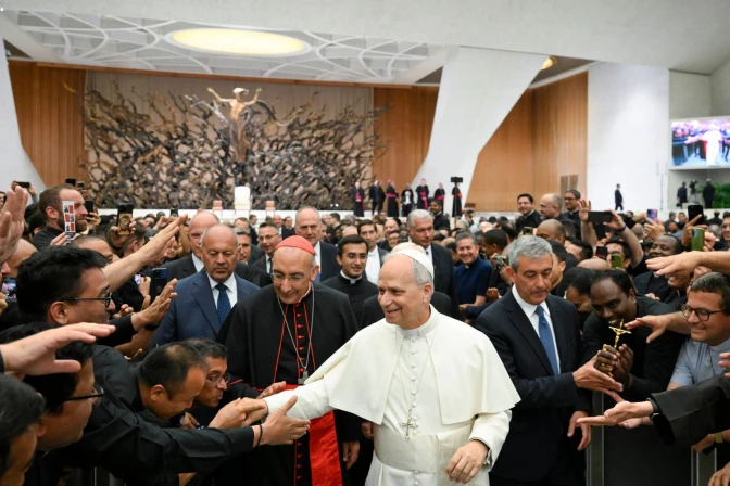 El Papa León XIV anima a los sacerdotes de Roma a ser “creíbles y ejemplares”