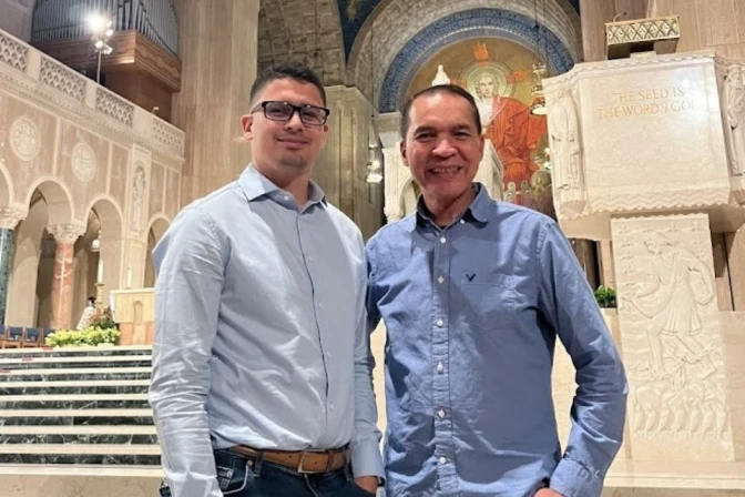 Los héroes católicos parecen “brillar con más intensidad”: Protestantes regresan a casa