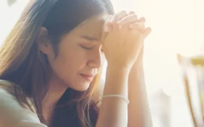 Orar y rezar: ¿hay diferencias entre estas acciones?