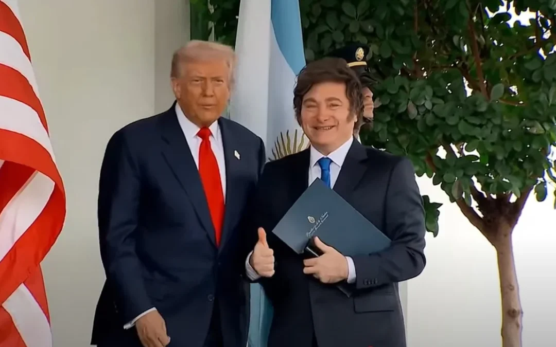 Un fuerte derrumbe de las acciones y bonos argentinos que cotizan en Wall Street se registró tras los dichos del presidente estadounidense Donald Trump