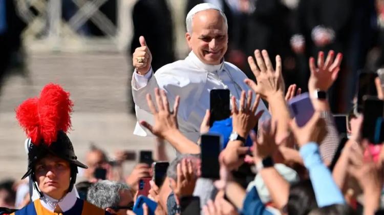 «Descubran la belleza y alegría de seguir al Señor» alentó el Papa a los jóvenes