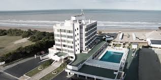 San Clemente del Tuyú lanzó la temporada con “Mágico Diciembre” y un FanTour para operadores