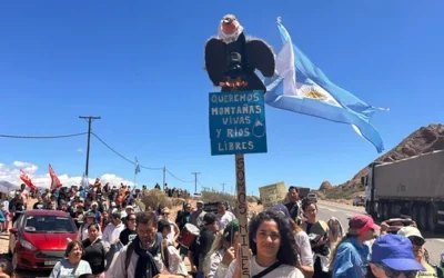 “El agua no se negocia”: masiva caravana en Mendoza contra el proyecto minero que respaldó Milei