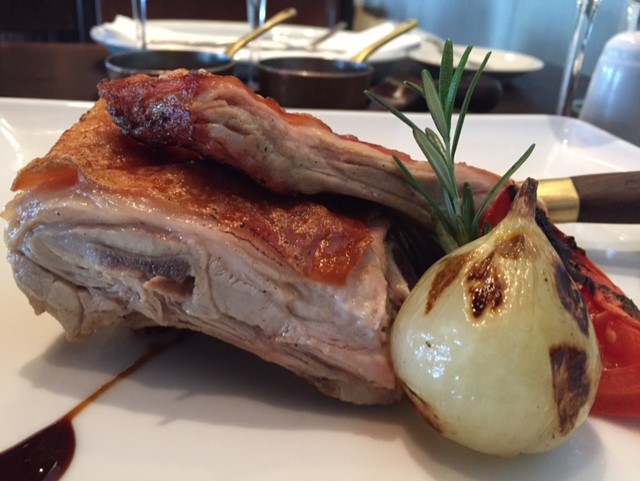 Restaurant Cabaña Las Lilas presenta su cochinillo especial para llevar y disfrutar en estas fiestas