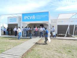 El Rosgan entregó un reconocimiento al IPCVA en Expoagro