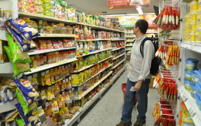 FAA propone bajar el IVA a alimentos y exportar más para beneficiar a productores y consumidores