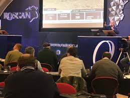 El remate aniversario de Rosgan estuvo fuertemente marcado por el contexto electoral