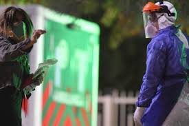 Un nuevo récord de contagios diarios de coronavirus se reportó este viernes en el país con un total de 2.060 casos.