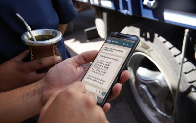 Con Muvin, los choferes sacan turno por WhatsApp y descargan primero