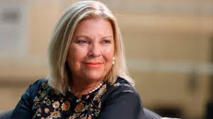 Carrió dice que «jamás» se aplicaría la vacuna Sputnik porque no está clara la información