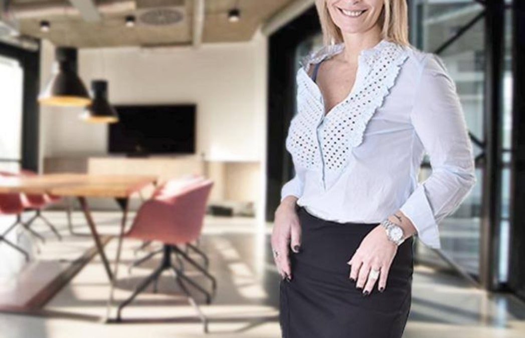 Conocerse a uno mismo a través del entrenamiento con caballos: El interesante programa impulsado por la UCES