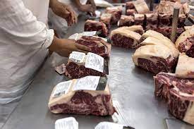 “Con relación al mes de marzo de 2024, los volúmenes exportados de carne bovina resultan un -36,1% inferiores; mientras que el valor obtenido ha sido un -20,1% inferior