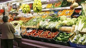 El precio de los alimentos sube casi tres veces más en Argentina que en los países vecinos, porque no se combate adecuadamente la inflación