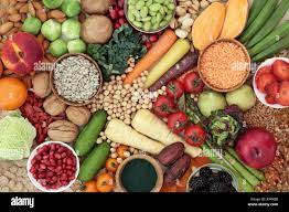 Más del 70% de los niños, niñas y adolescentes consume con baja frecuencia legumbres, cereales integrales, verduras y frutas