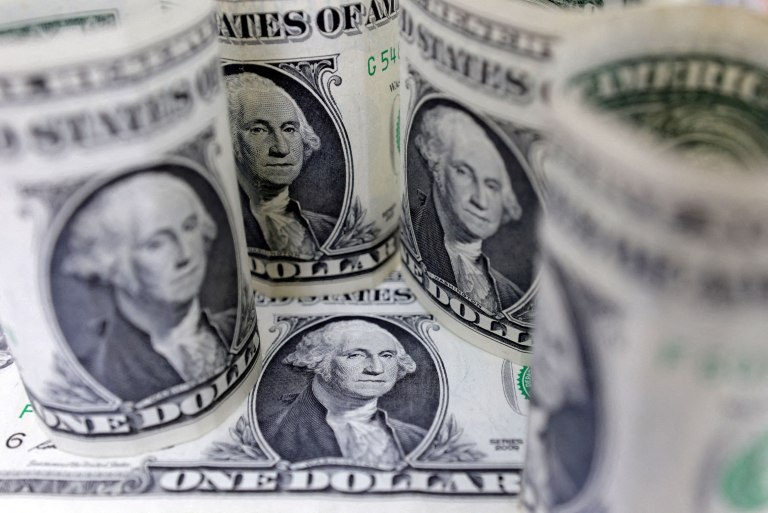 El dólar blue comenzó el día en suba, mientras que las cotizaciones financieras bajaron