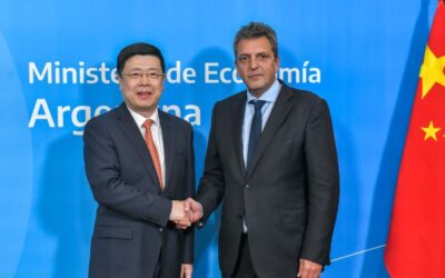Sergio Massa recibió a una comitiva china y anunció que se podrán pagar más importaciones en yuanes