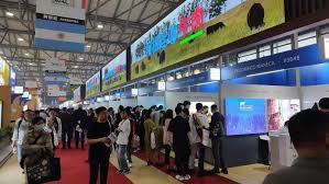 Movimiento febril en el primer día de la Sial China 2024