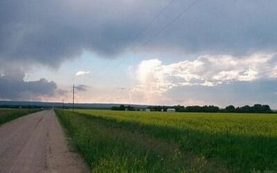 Progresivo avance del aire frio con coberturas nubosas y despliegue de lluvias débiles.