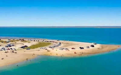 Cómo llegar al «Caribe» secreto de la Patagonia de aguas cálidas e ideal para desconectar