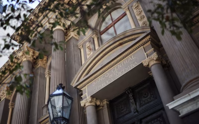 Desde que se anunció la baja de retenciones, el ingreso de dólares de los agroexportadores cayó a la mitad