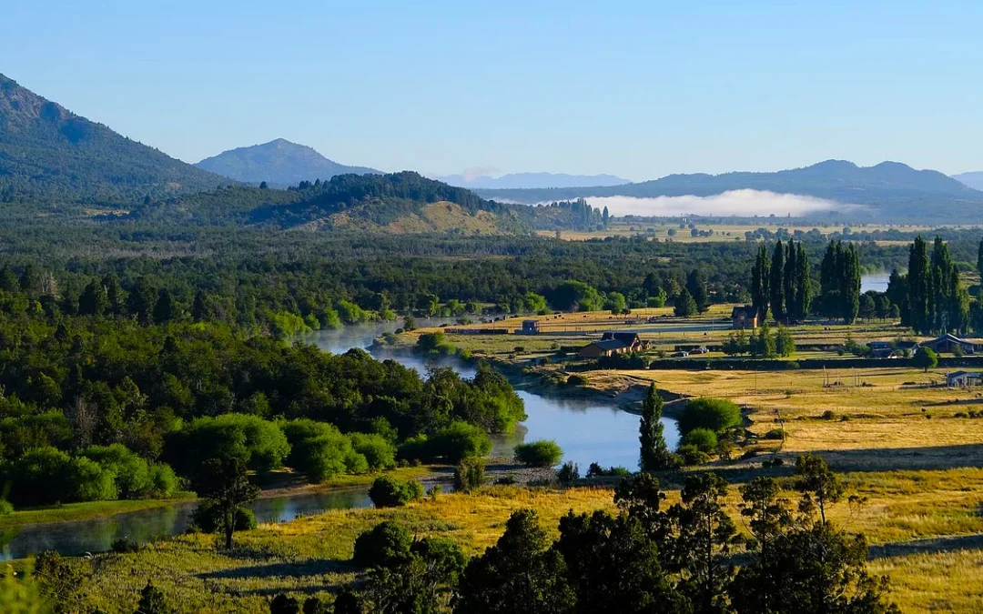 El increíble paisaje patagónico rodeado de lagos y montañas que se asemeja a las Highlands de Escocia