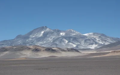Argentina lidera el ranking mundial de los volcanes más altos del mundo: cuál es y en qué provincia queda el pico más elevado