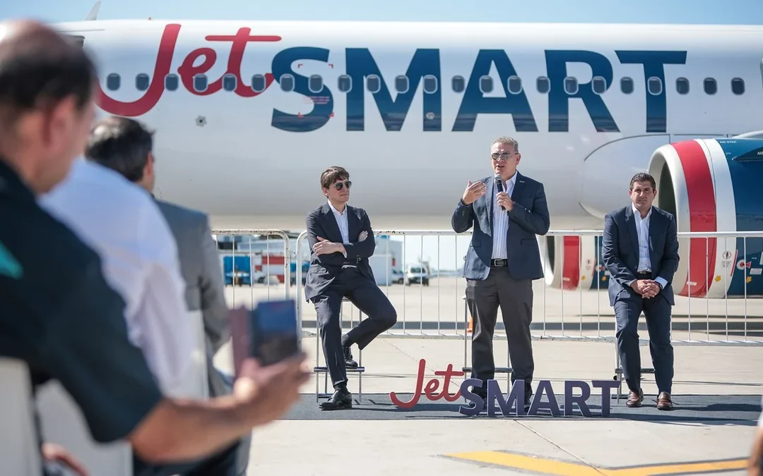 JetSMART aterriza en Chaco e inauguró su nueva ruta entre Buenos Aires y Resistencia