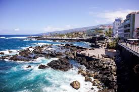 5 paradas imperdibles en la isla de las playas volcánicas y el verano eterno