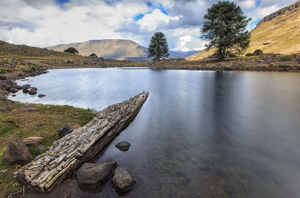 Dónde queda el pueblo de montaña y cuál es la joya oculta que enamora al turista y permite conocer la región haciendo trekking