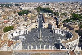 Tras la muerte del papa, crecieron 35% las búsquedas para viajar a Roma: cuánto salen los vuelos y paquetes