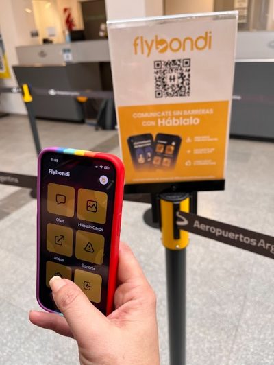 Volar sin barreras: Flybondi incorpora Háblalo para todo su proceso de vuelo
