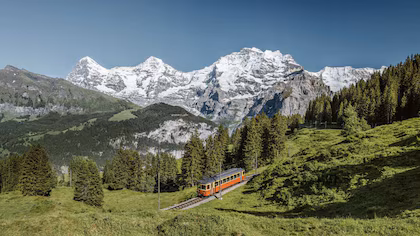 Mürren, el pintoresco pueblo suizo sin autos, aislado entre montañas y accesible sólo por teleférico