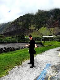 El argentino que navegó once días para visitar la isla más remota del mundo: “Es un viaje para los que no saben a dónde más ir”