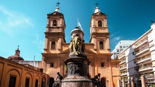 La Ciudad de Buenos Aires se viste de celeste y blanco por la Semana de Mayo