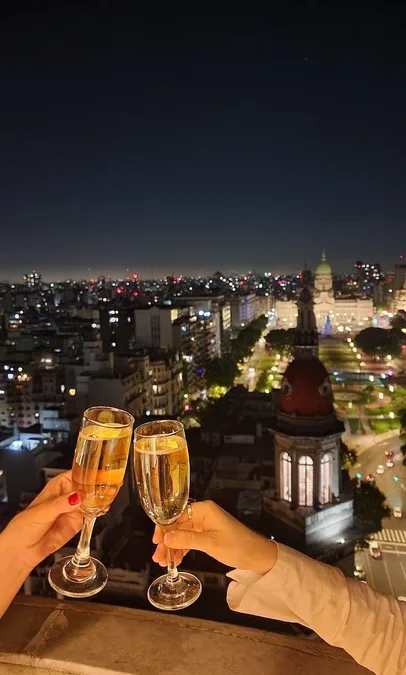 Tours Forever: la romántica propuesta de un emblemático edificio porteño
