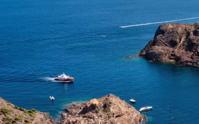 En las tierras de Salvador Dalí, un paisaje surrealista entre pequeñas playas y naturaleza virgen