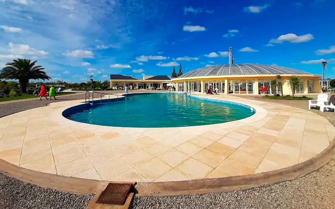 Escapada de feriado: estas termas están a pocas horas de CABA y tienen propiedades curativas