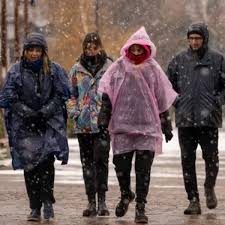 La ola de frío polar dejó postales invernales en lugares atípicos del país: nevó en Bahía Blanca, Tandil, Córdoba y Mendoza capital