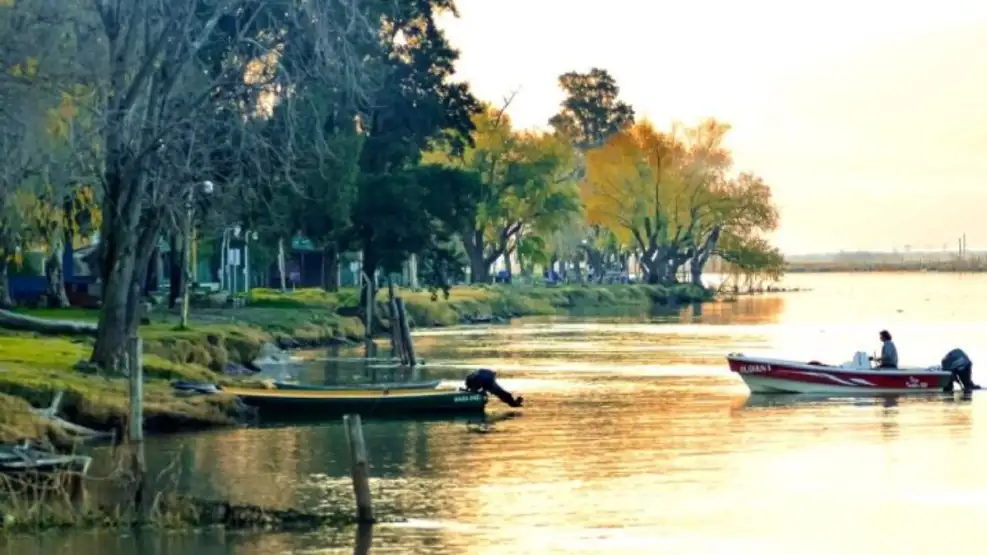 El pueblo más antiguo de Buenos Aires al que podés llegar en tren y disfrutar de un finde largo con mucha paz