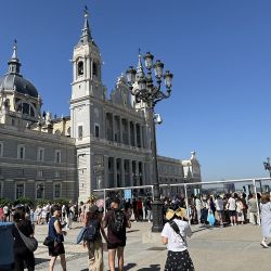 Tarjeta SIM Vs. Roaming para los viajes al exterior: ¿cuál conviene más?