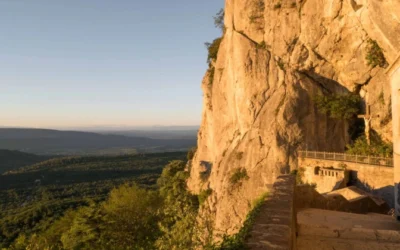 Esta es la cueva en Francia donde muchos creen que Santa María Magdalena pasó sus últimos años